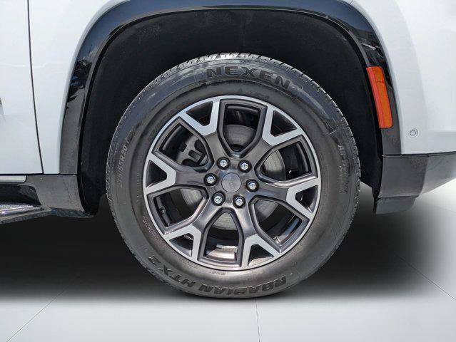 Certified 2023 Jeep Wagoneer Series III w/ Convenience Group I RWD image 10