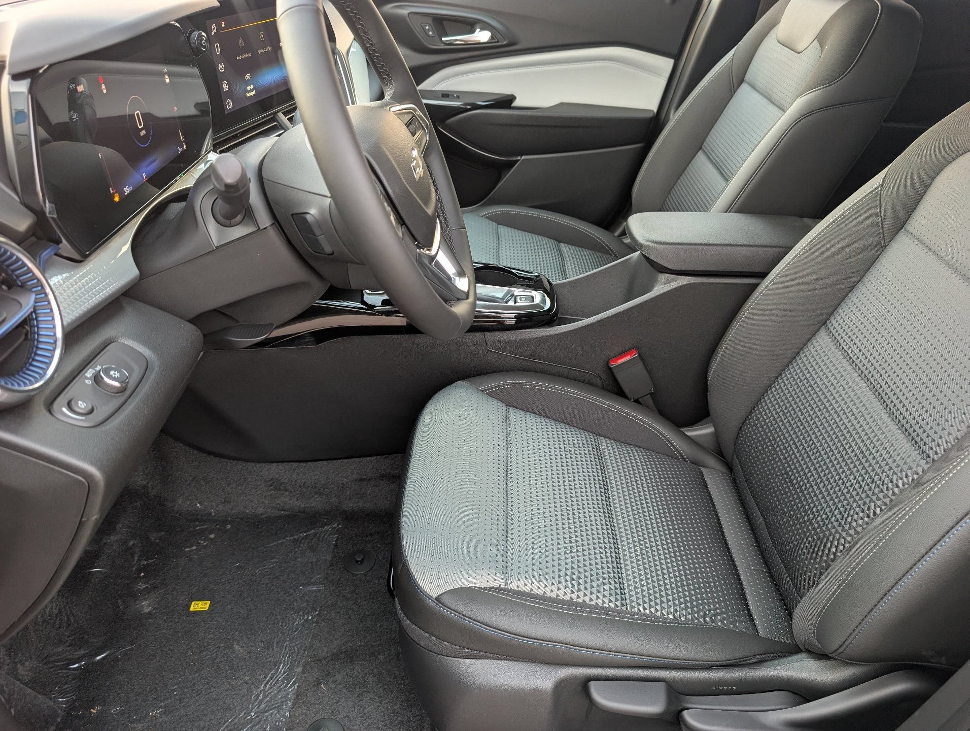 New 2026 Chevrolet Trax LT w/ Driver Confidence Package FWD image 17