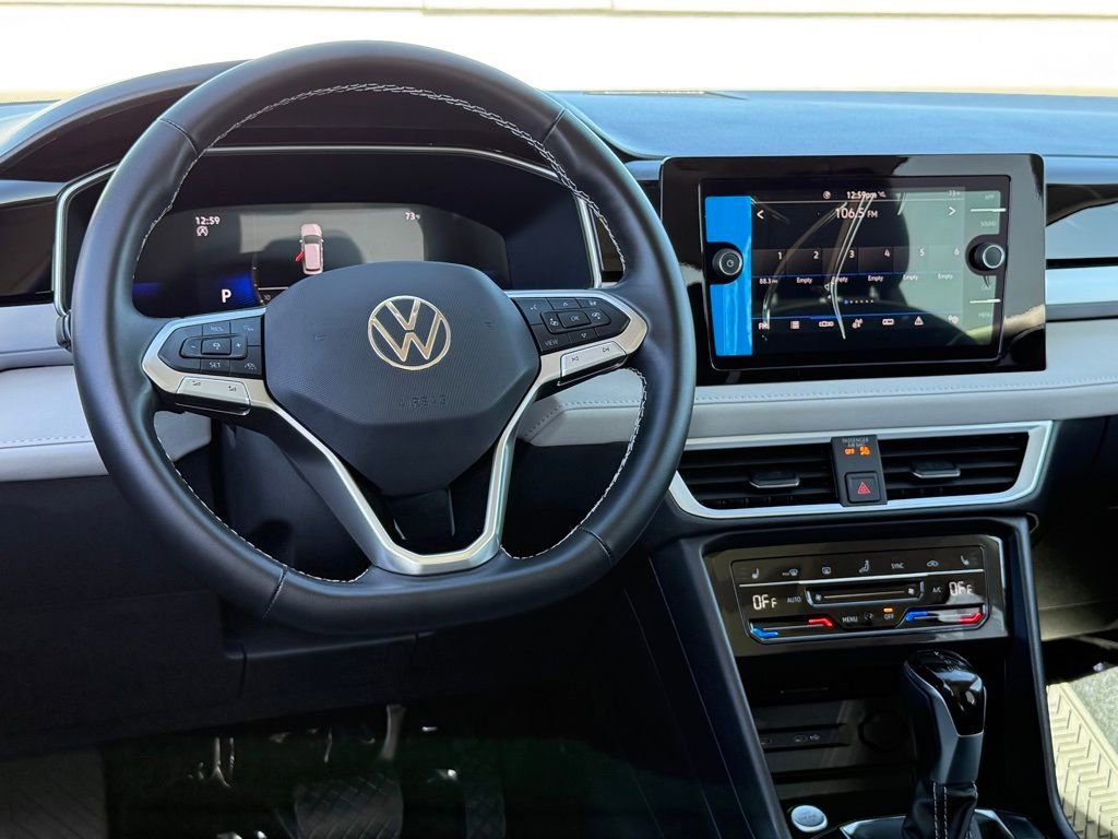 New 2026 Volkswagen Taos SE image 24