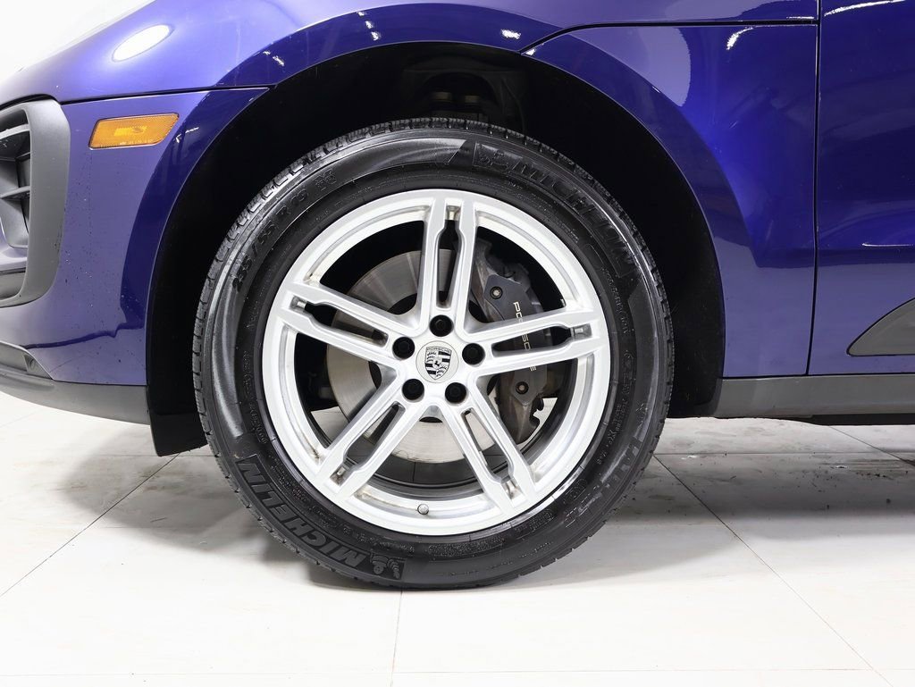 Used 2025 Porsche Macan image 22