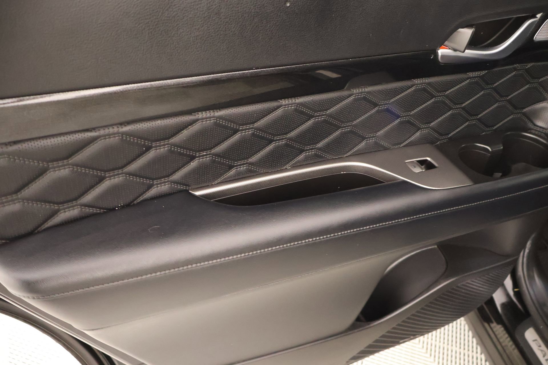 Used 2020 Hyundai Palisade Limited image 19