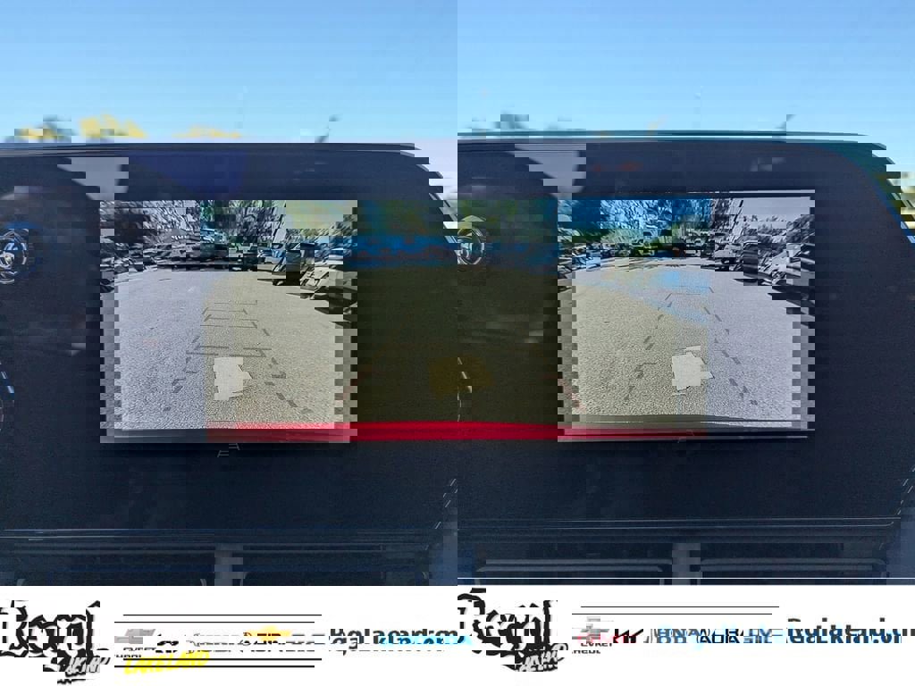 Used 2025 Chevrolet Trax LT w/ LT Convenience Package image 20