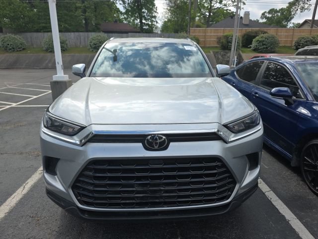 Used 2024 Toyota Grand Highlander XLE image 2