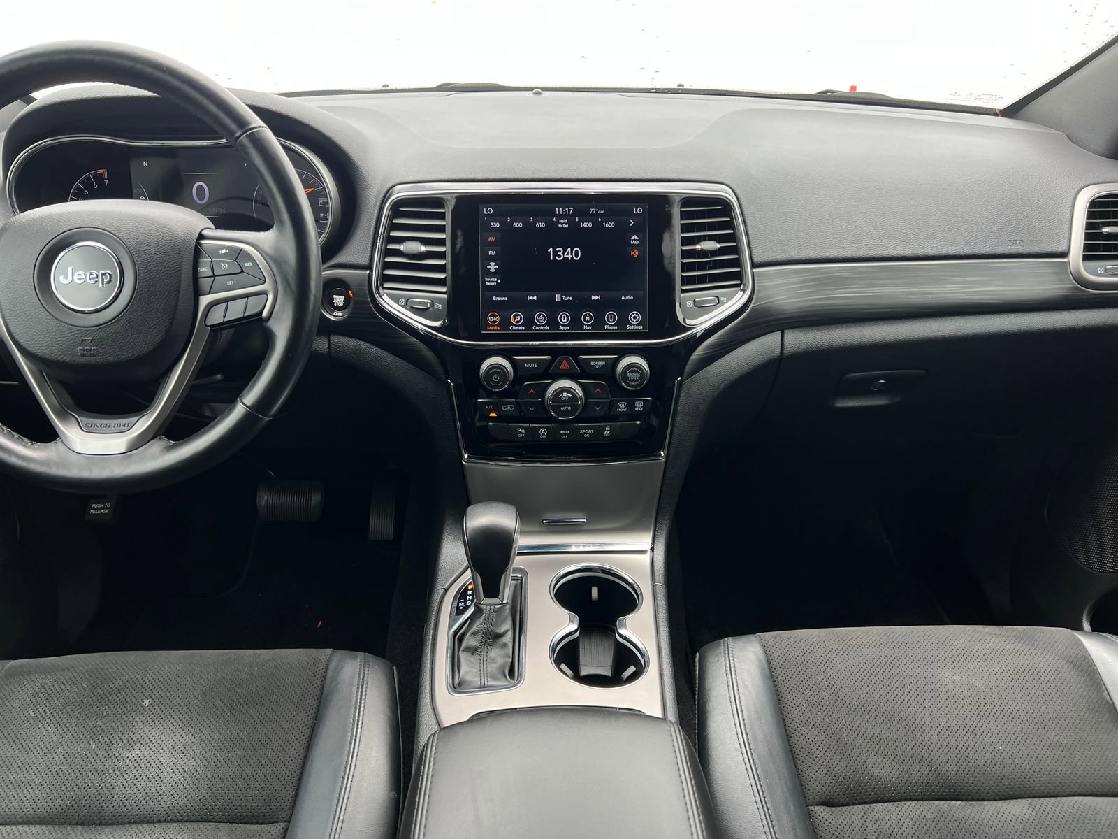 Used 2021 Jeep Grand Cherokee Laredo X RWD image 24