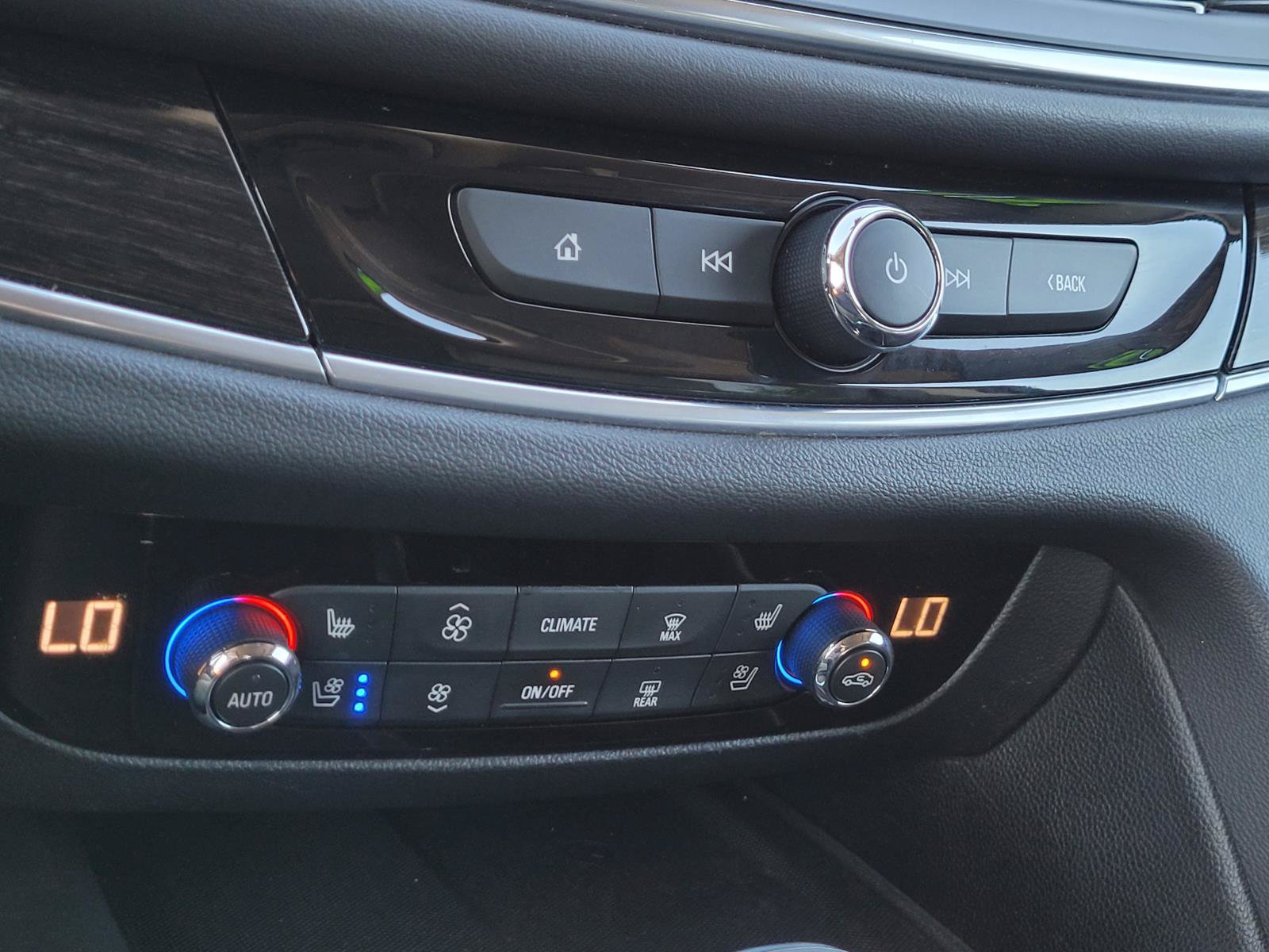 Used 2021 Buick Enclave Avenir w/ Avenir Technology Package FWD image 30