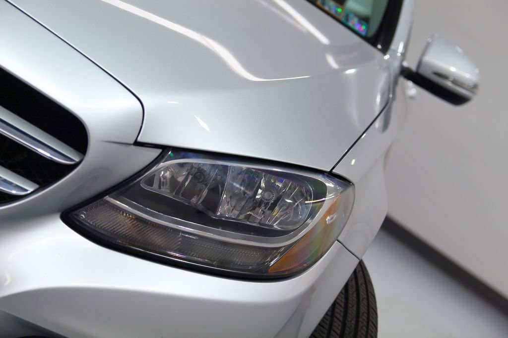 Certified 2018 Mercedes-Benz C 300 4MATIC Sedan image 9