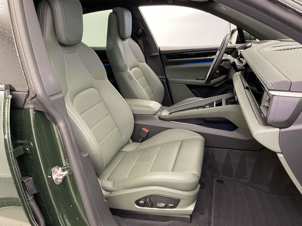 Certified 2025 Porsche Macan 4 Electric image 23