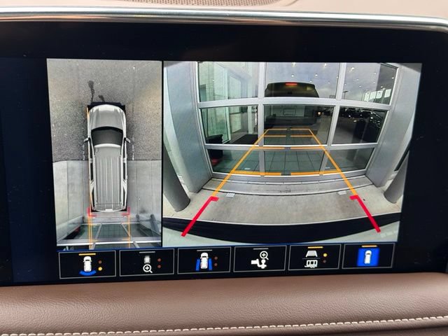 Used 2023 Chevrolet Suburban High Country w/ Premium Package 2 AWD/4WD image 4