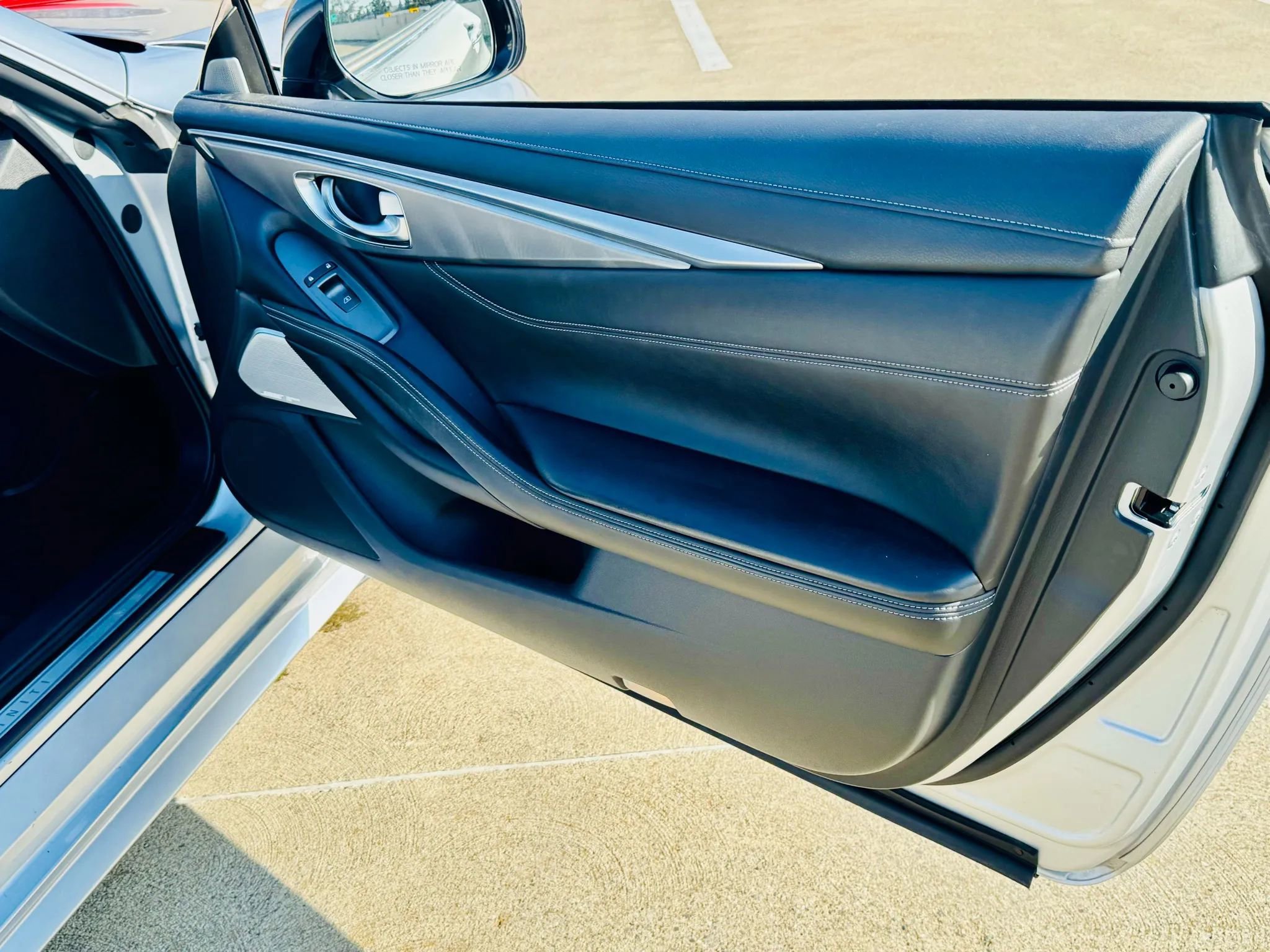 Used 2017 INFINITI Q60 3.0t w/ Premium Plus Package 3.0T image 15