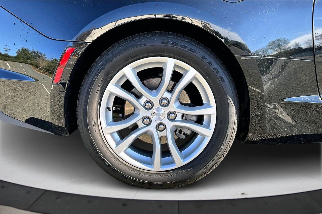 Used 2020 Chevrolet Camaro LT image 32