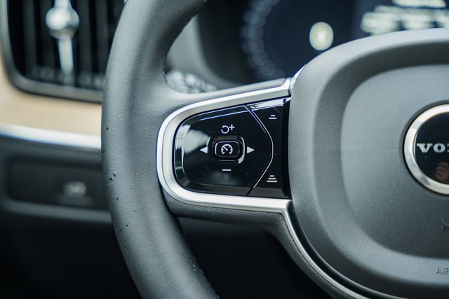 New 2026 Volvo XC60 B5 Plus w/ Protection Package Premier image 26