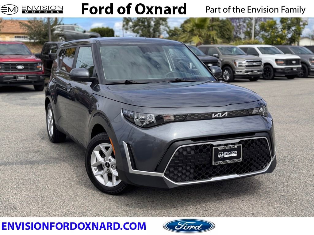 Used 2023 Kia Soul LX w/ Option Group 015