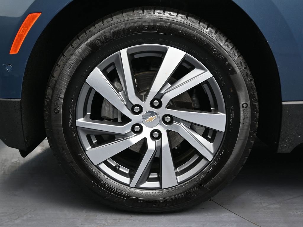 Used 2024 Chevrolet Equinox Premier image 11