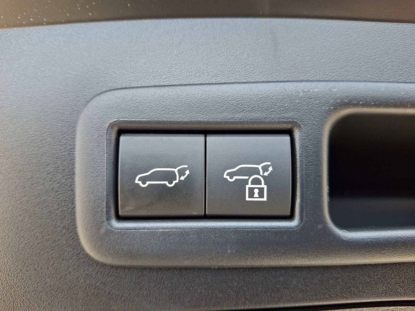 Used 2024 Lexus UX 250h AWD w/ Premium Package image 29