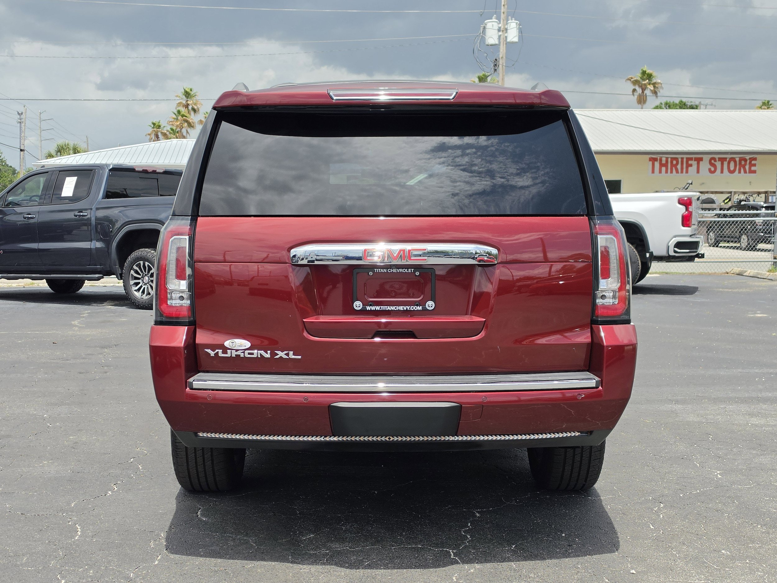 Used 2020 GMC Yukon XL Denali RWD image 5