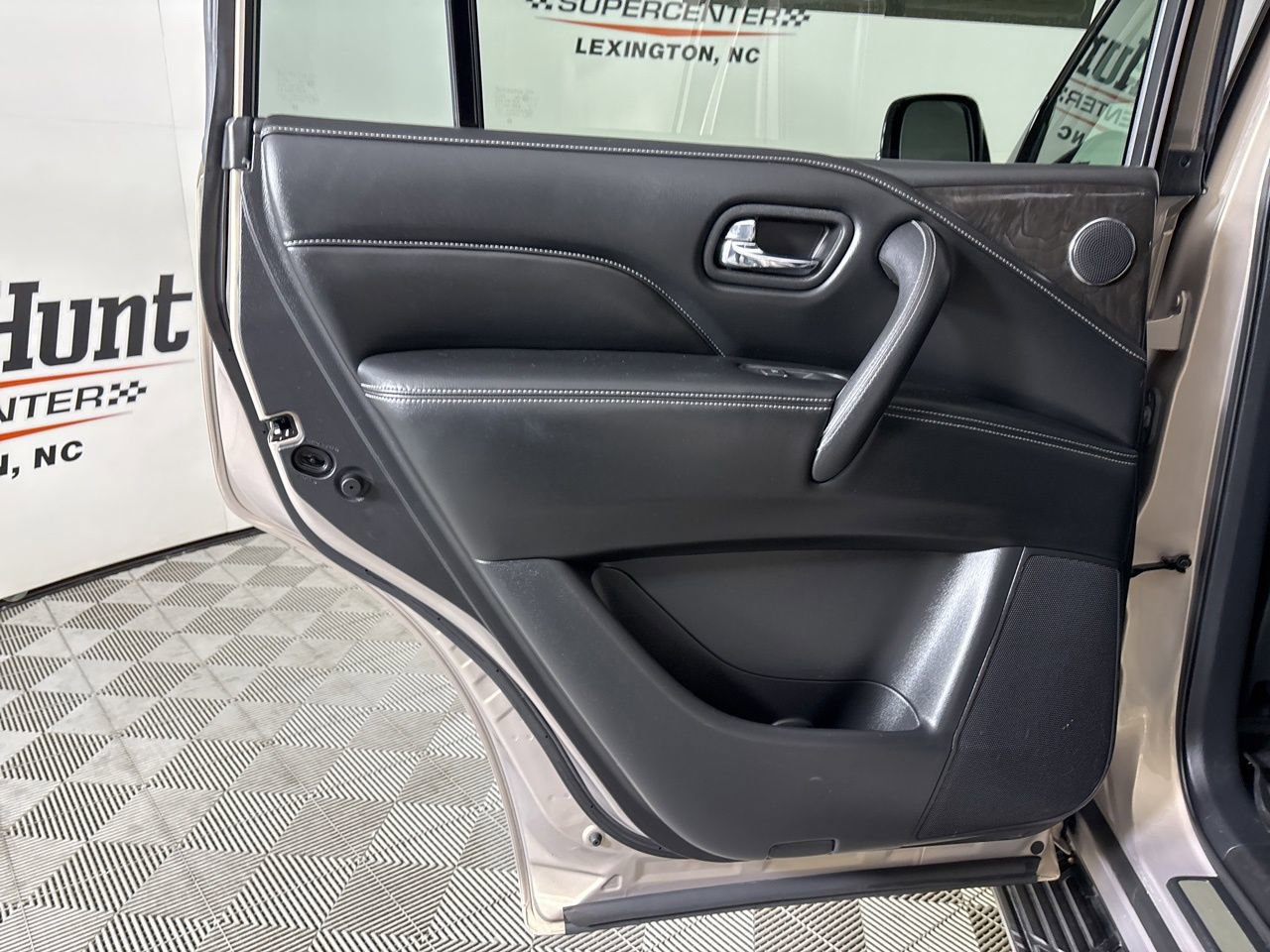 Used 2021 INFINITI QX80 Luxe image 23