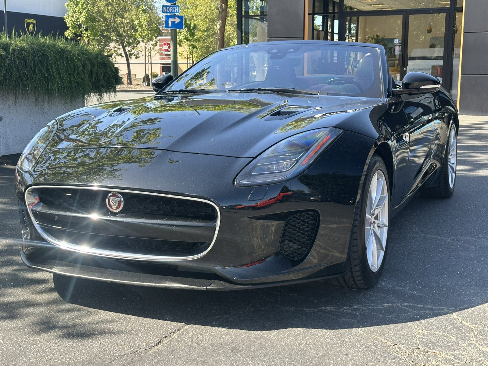 Used 2019 Jaguar F-TYPE Convertible image 4