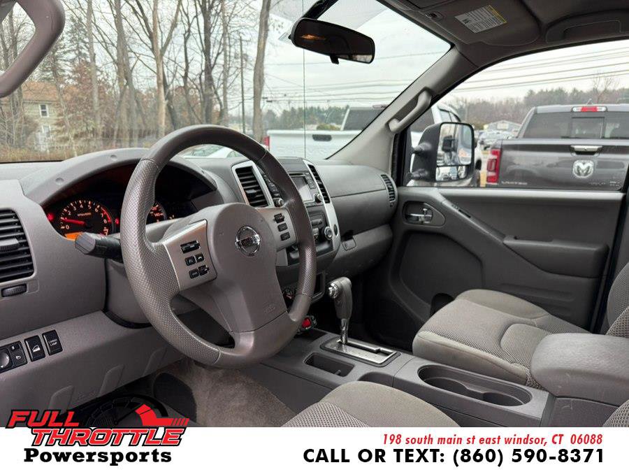 Used 2015 Nissan Frontier SV image 14