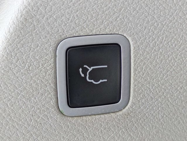 Used 2019 Chrysler Pacifica Touring-L FWD image 13