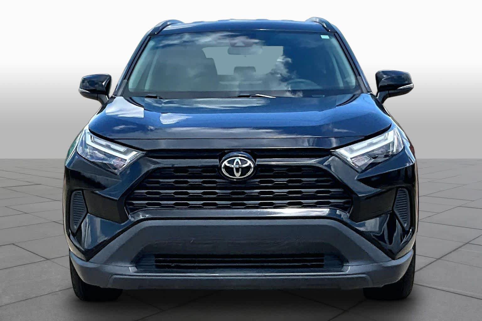 Used 2023 Toyota RAV4 XLE FWD image 4