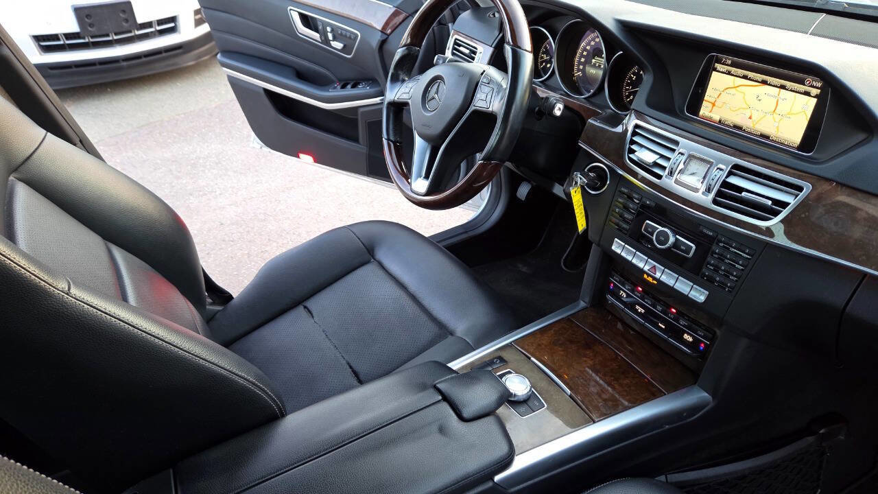 Used 2014 Mercedes-Benz E 350 4MATIC Sedan image 45