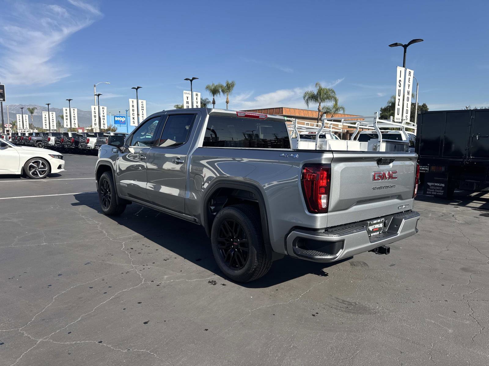 New 2026 GMC Sierra 1500 Elevation image 7