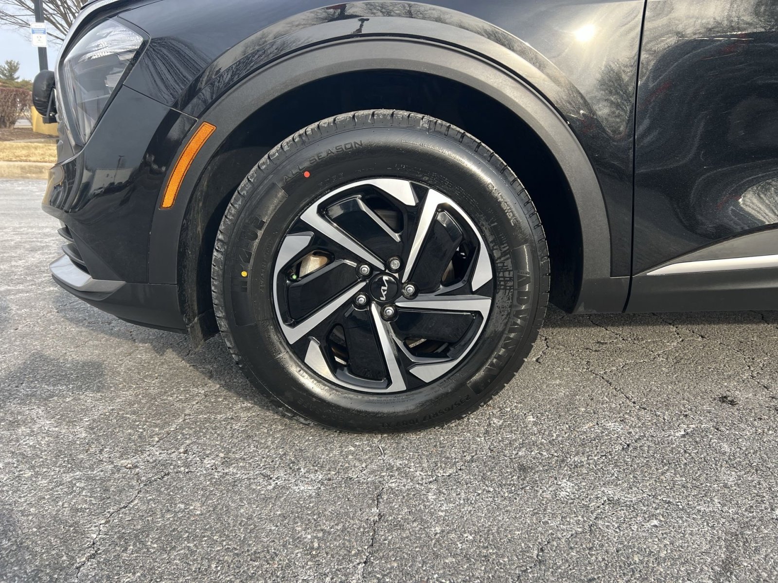 Used 2023 Kia Sportage LX image 12