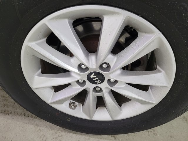 Used 2019 Kia Sorento L image 23