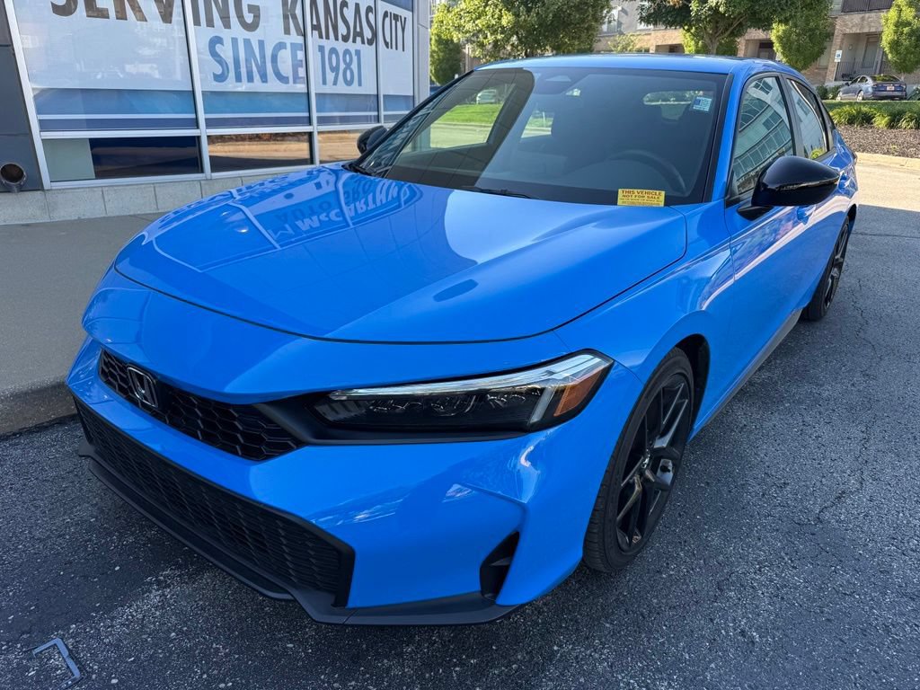 Used 2025 Honda Civic Sport image 2