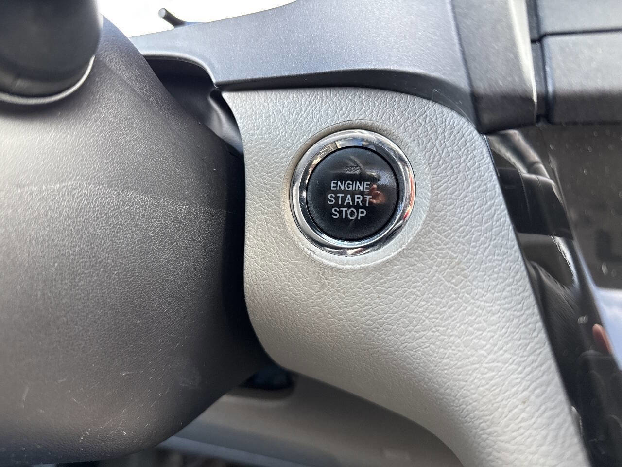 Used 2015 Toyota Sienna image 68