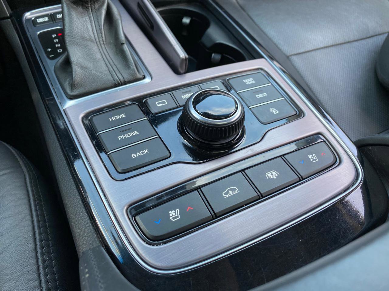 Used 2015 Hyundai Equus Signature image 62