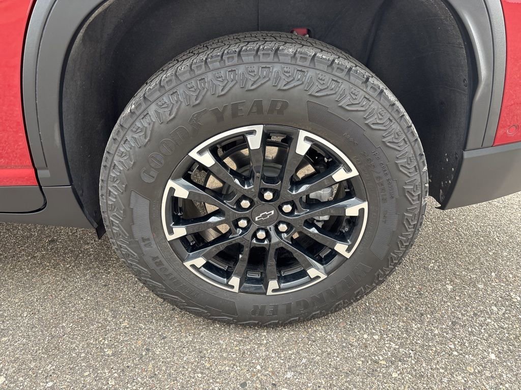 Certified 2024 Chevrolet Traverse Z71 w/ Enhanced Driving Package image 9