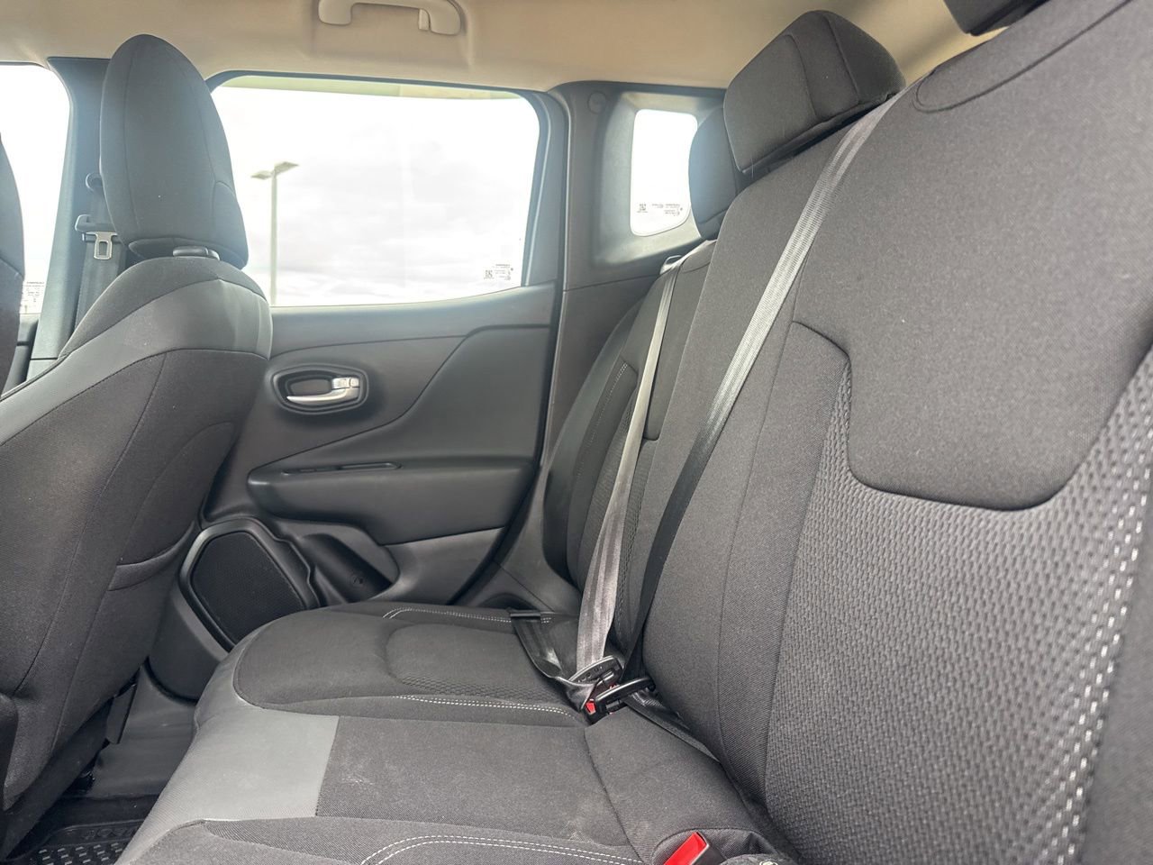Used 2023 Jeep Renegade Altitude AWD/4WD image 31
