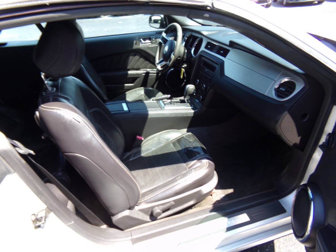 Used 2014 Ford Mustang Premium w/ Equipment Group 201A RWD image 20