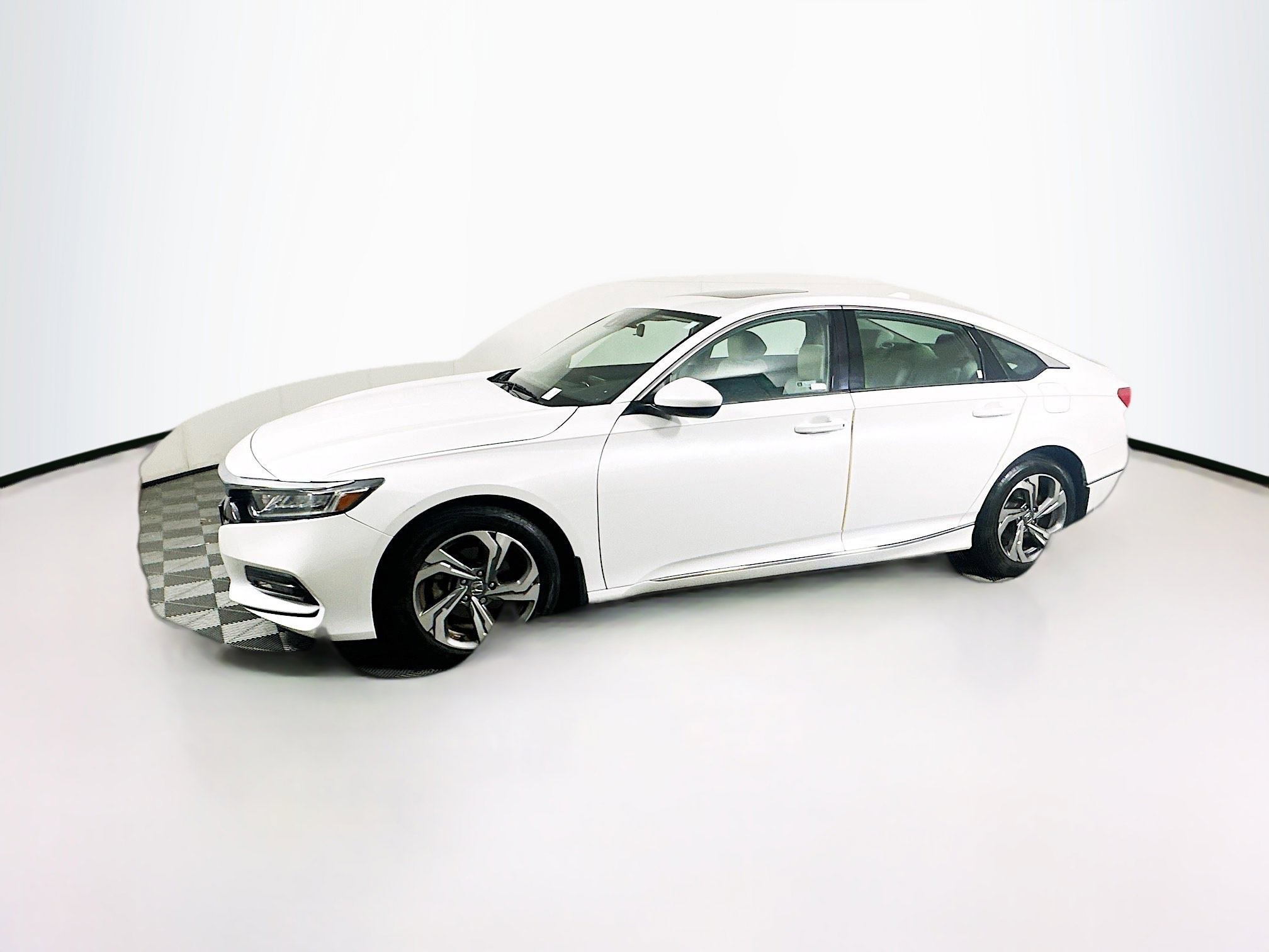 Used 2018 Honda Accord EX image 4