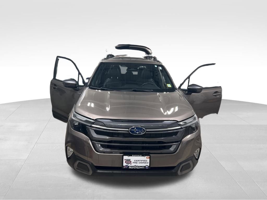 Used 2025 Subaru Forester Limited image 15
