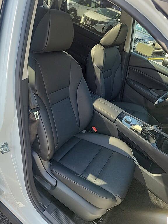 Used 2026 Nissan Rogue SV w/ SV Premium Package AWD/4WD image 15