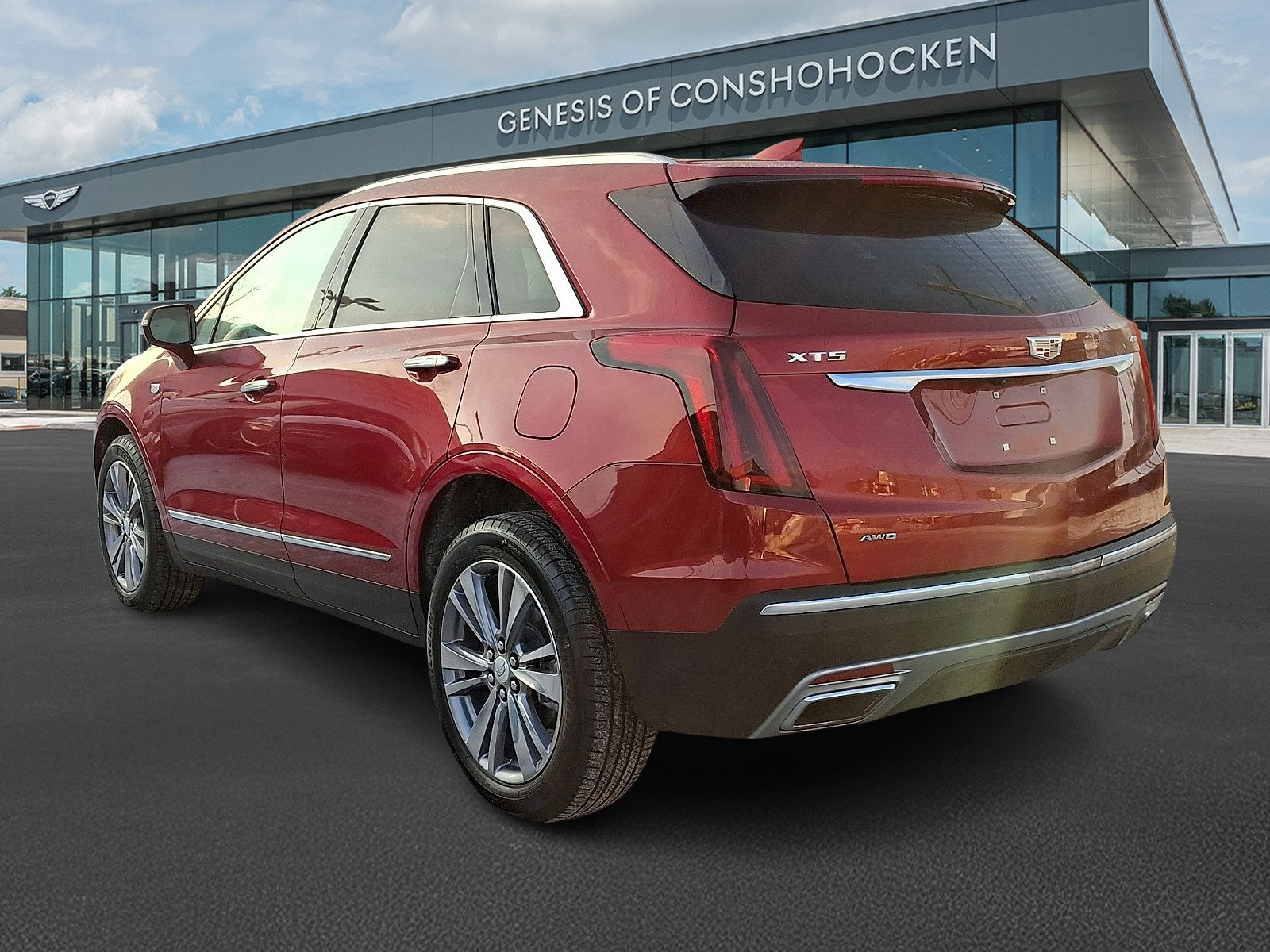 Used 2024 Cadillac XT5 Premium Luxury image 4
