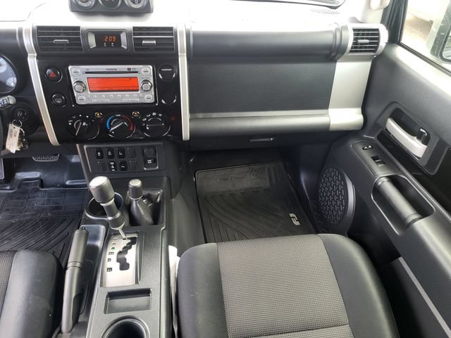 Used 2012 Toyota FJ Cruiser 4WD w/ Upgrade Pkg image 21