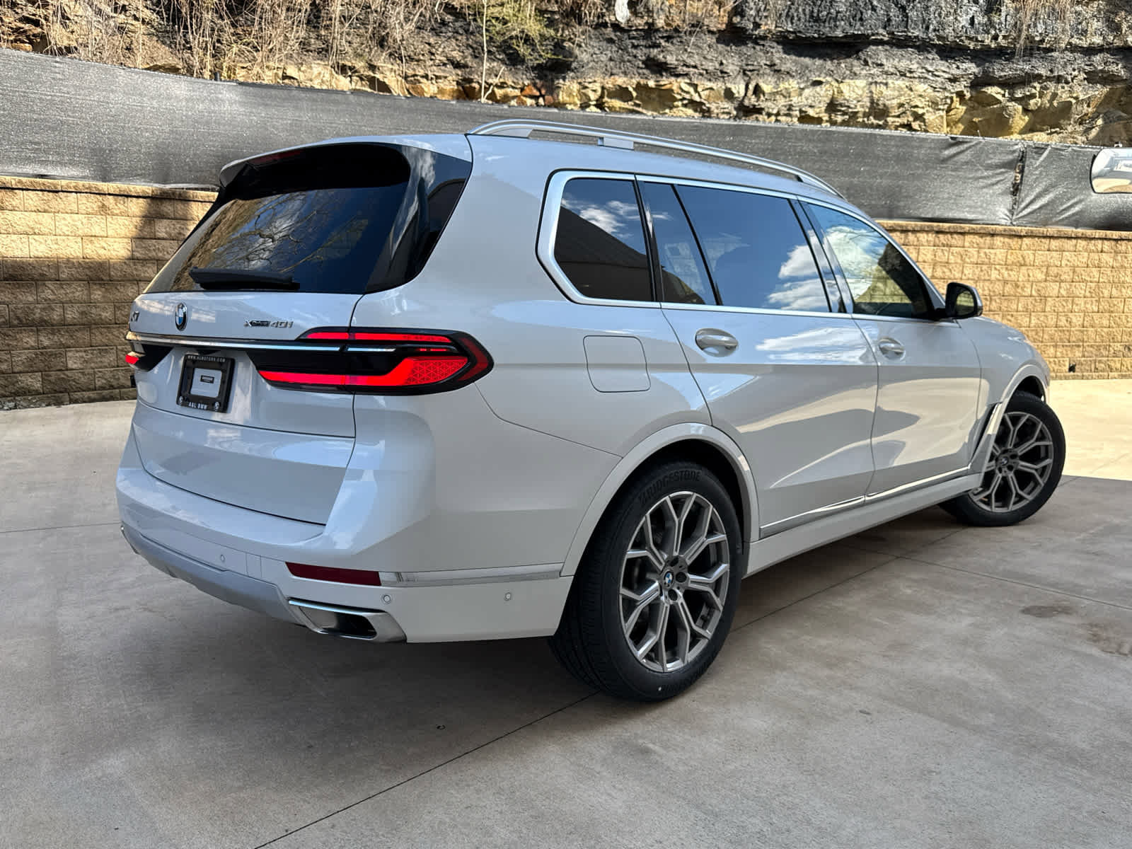 Certified 2023 BMW X7 xDrive40i w/ Premium Package AWD/4WD image 3