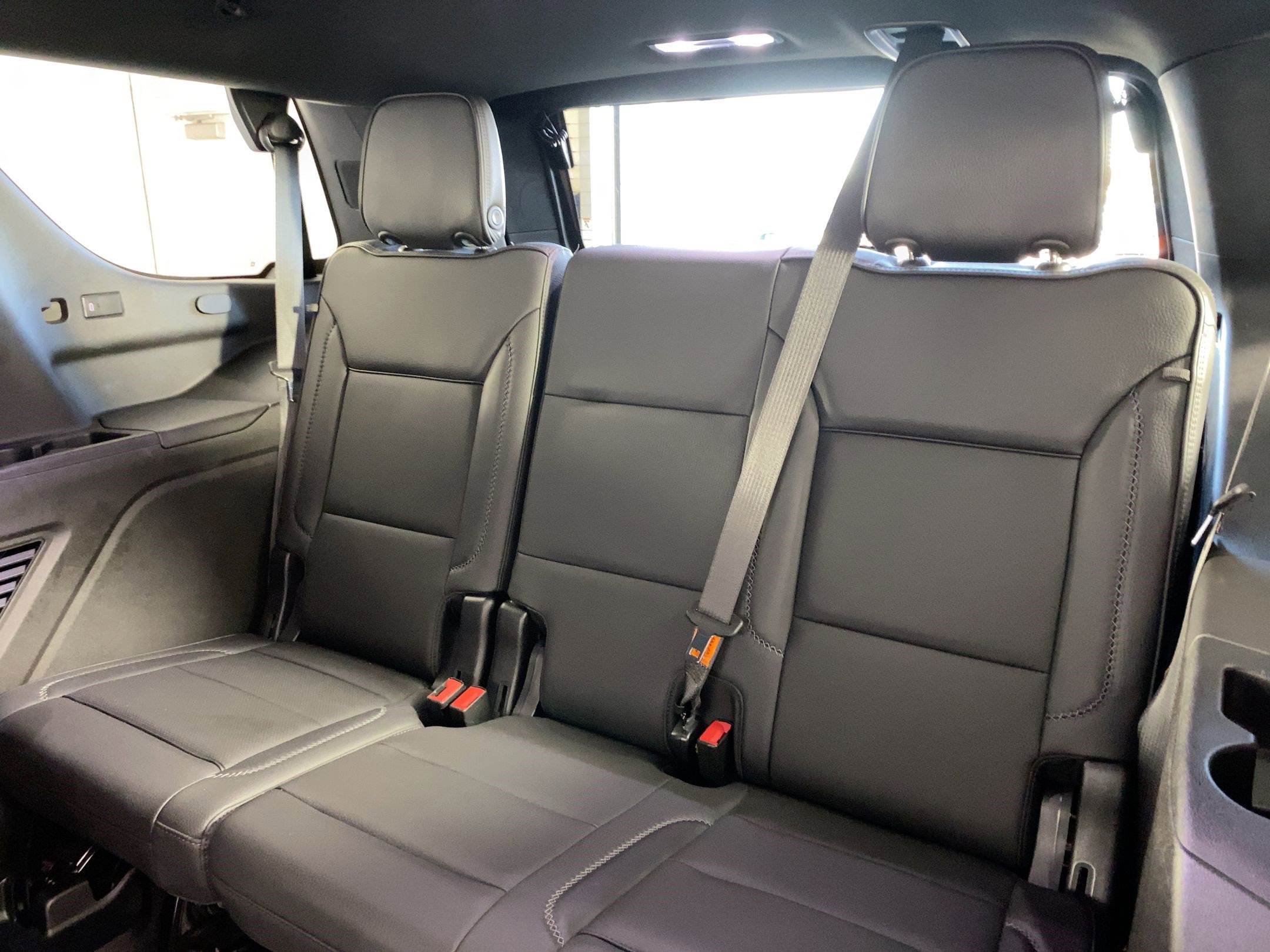 Used 2021 GMC Yukon Denali w/ Denali Premium Package image 30