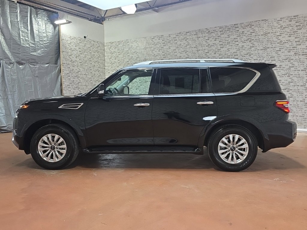 Used 2024 Nissan Armada SV image 5