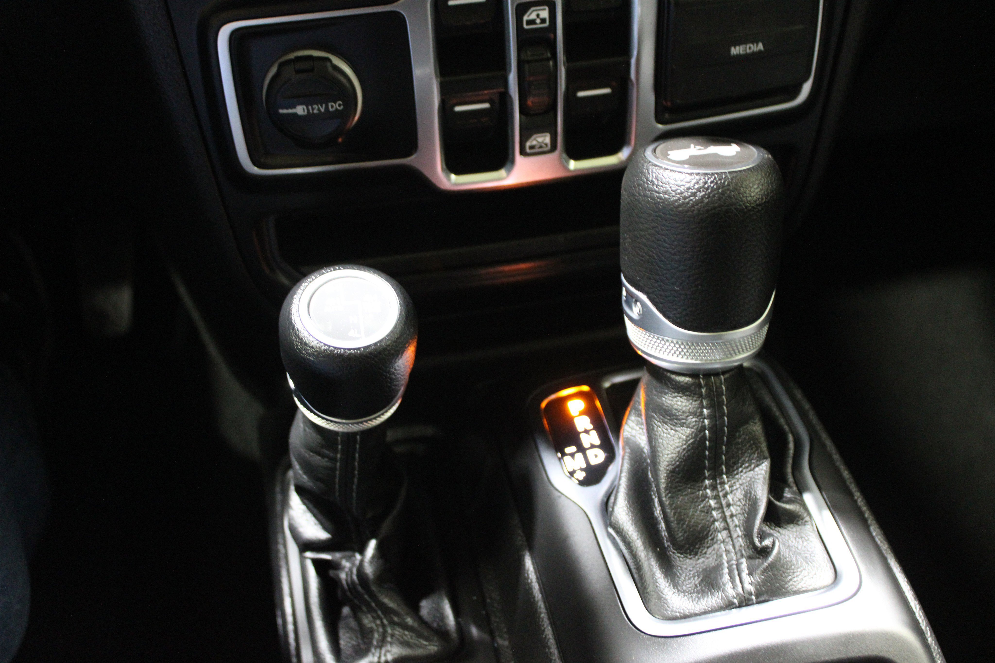 Used 2024 Jeep Wrangler Sport S w/ Dual Top Group image 22