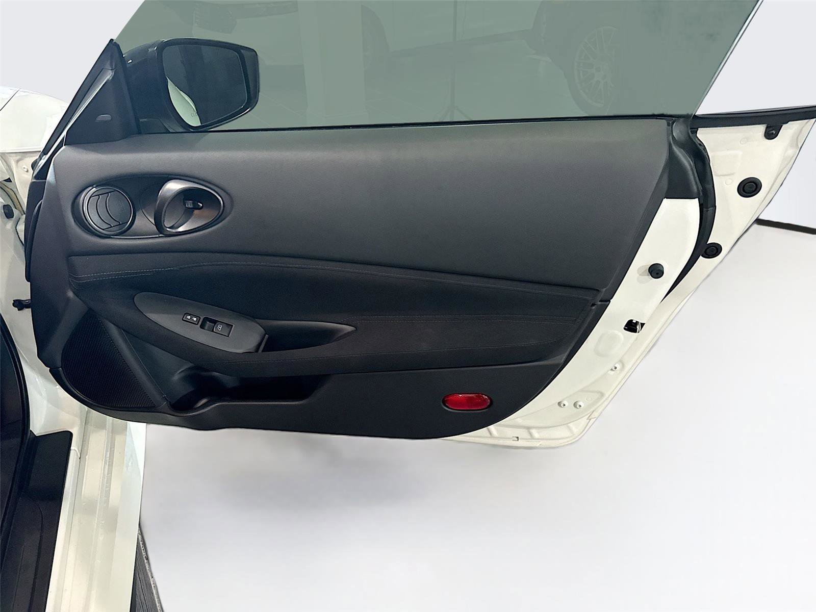 Used 2025 Nissan Z Sport w/ Floor Mat Package RWD image 12