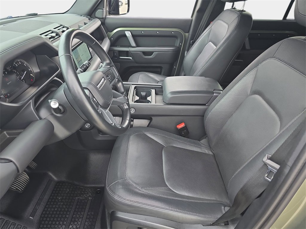Used 2023 Land Rover Defender 110 X-Dynamic SE image 16