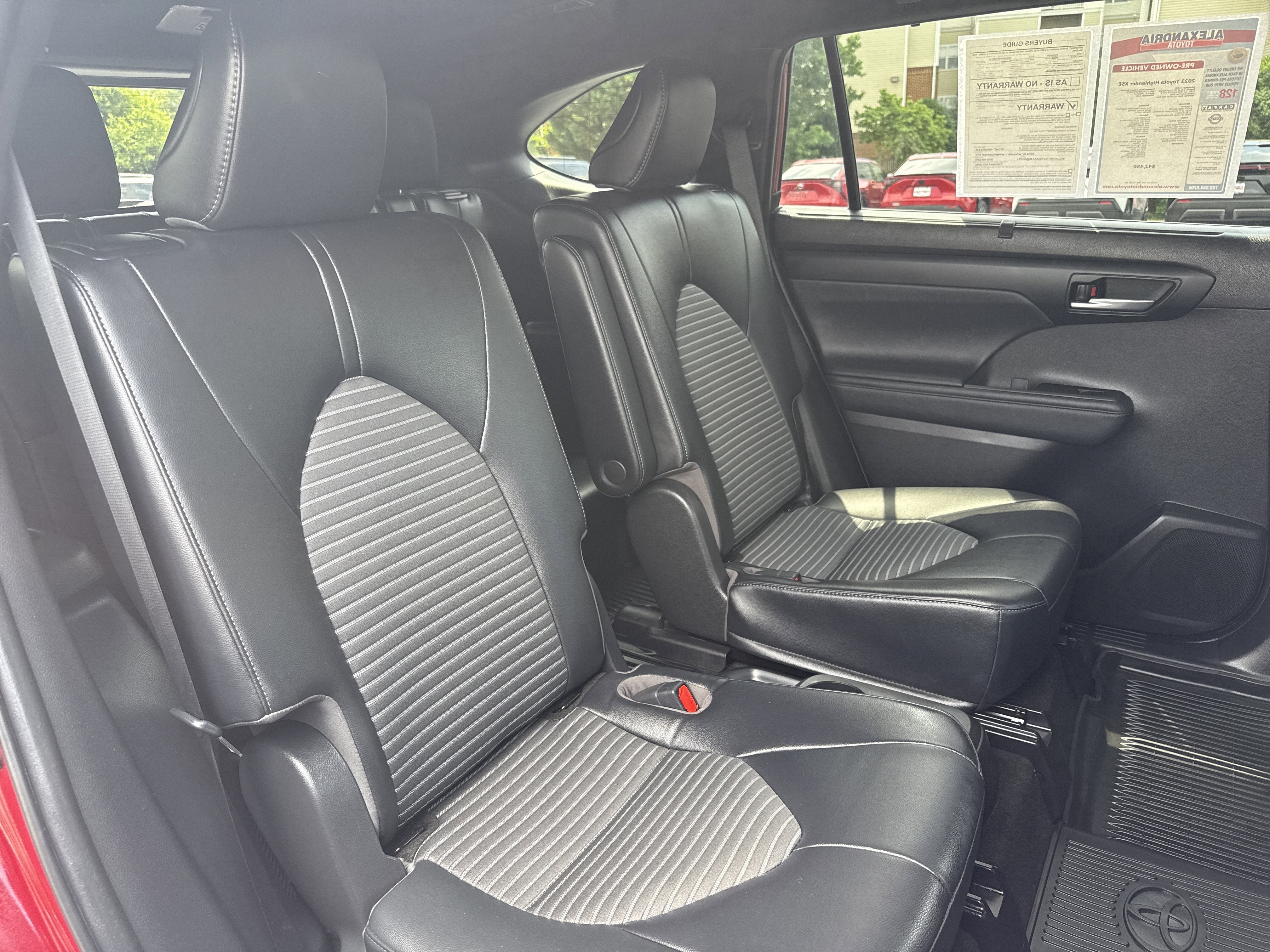 Used 2023 Toyota Highlander XSE AWD/4WD image 27