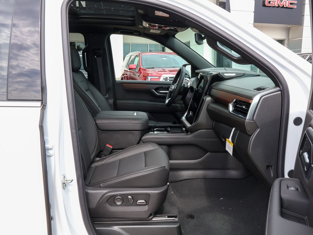 New 2026 GMC Yukon XL Denali w/ Sun & Power Step Package AWD/4WD image 36