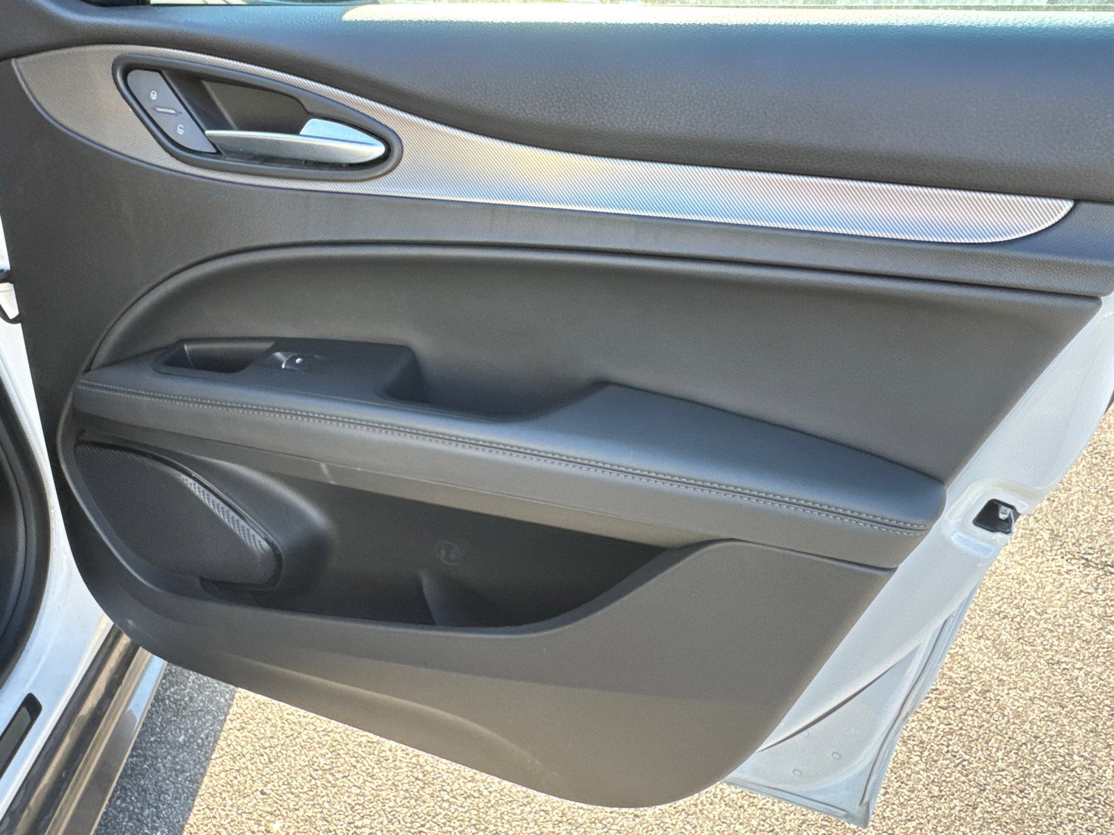 Used 2024 Alfa Romeo Stelvio Ti image 18