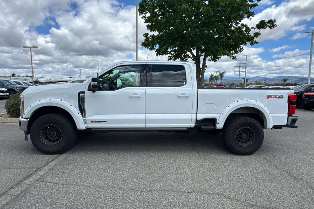 Used 2023 Ford F350 Lariat w/ Lariat Ultimate Package AWD/4WD image 3