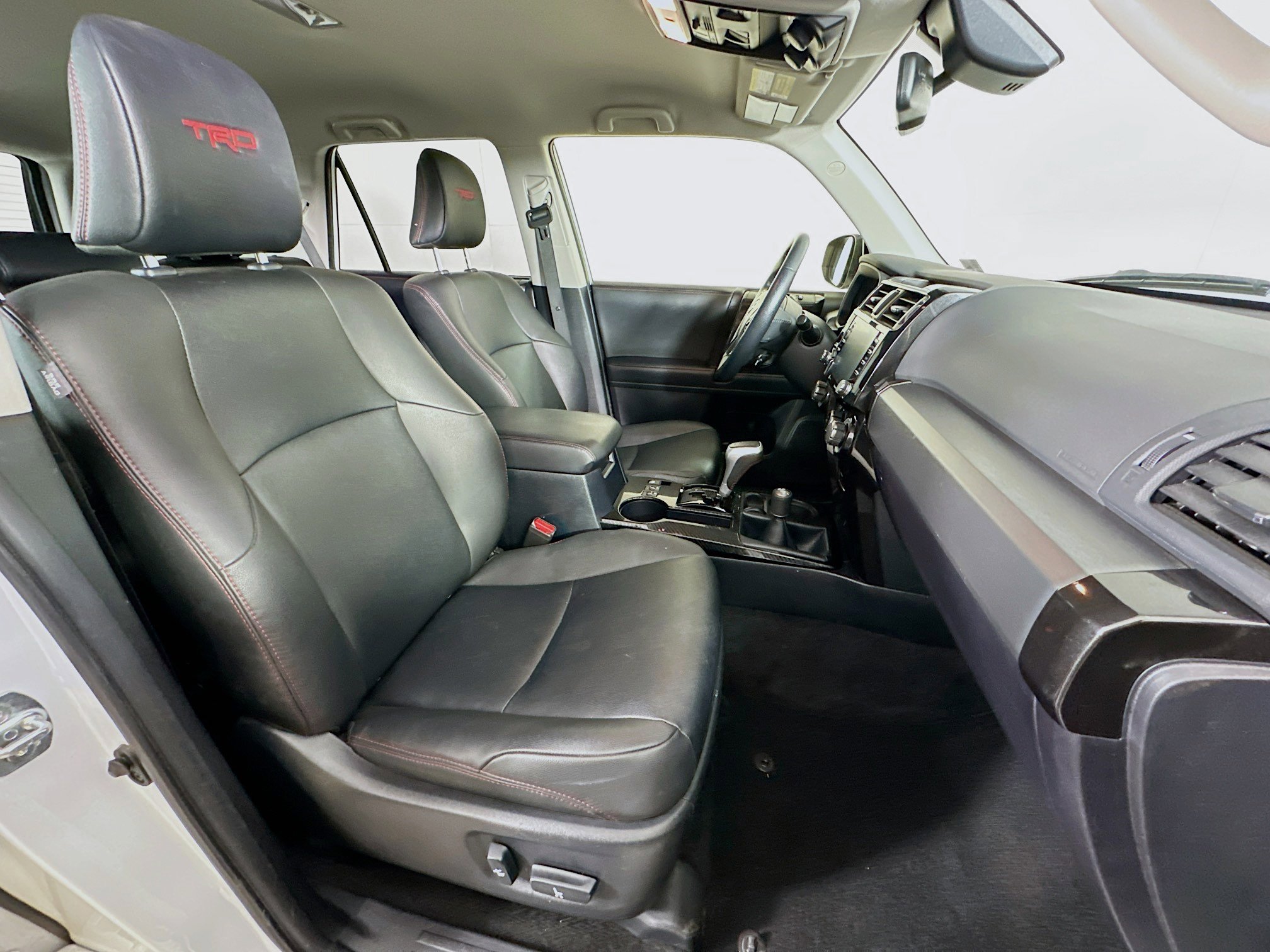 Used 2024 Toyota 4Runner TRD Off-Road Premium image 30